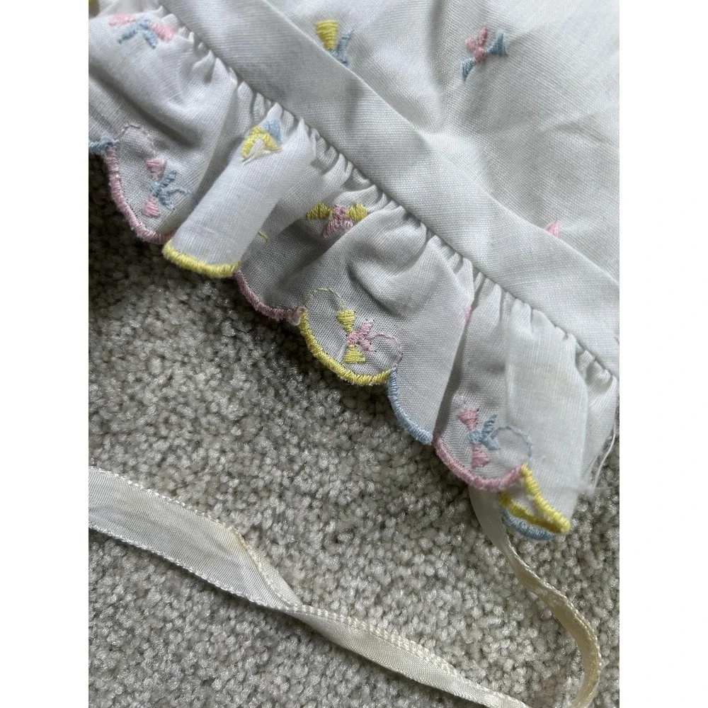 Vintage Infant Baby Bonnet Eyelet Embroidered Pastel‎ Bows Lace Ruffle Tie Trim